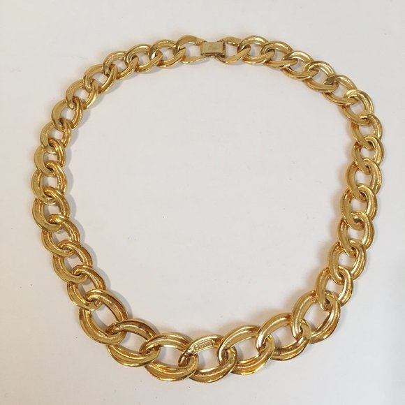 Napier Choker Link Chain Necklace Chunky Gold Tone Metal Smooth Textured Vintage - Picture 9 of 10